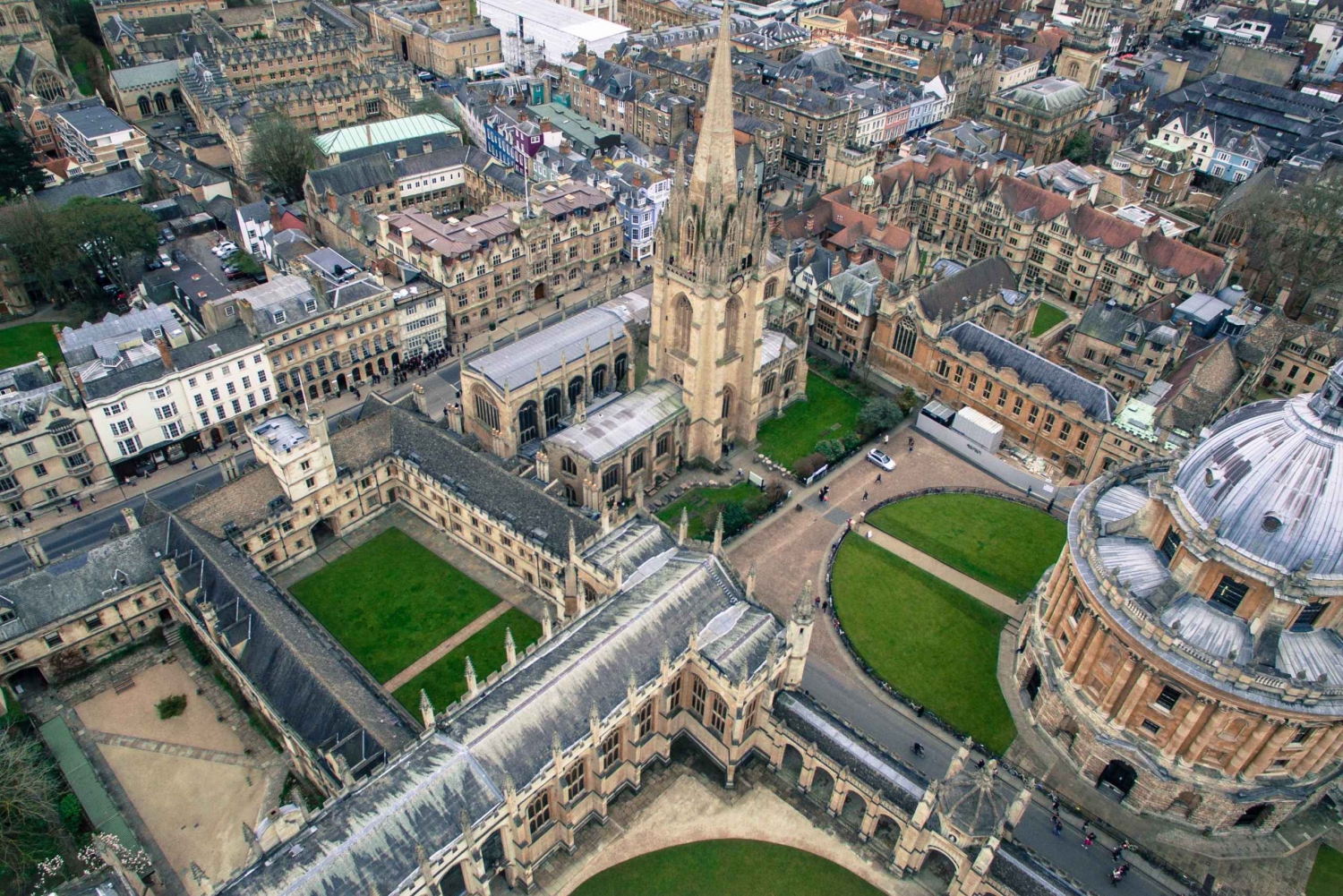 From London: Oxford, Stratford & Cotswolds Tour in Spanish