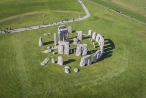 Z Londynu: Prywatna wycieczka z przewodnikiem po Stonehenge i Bath