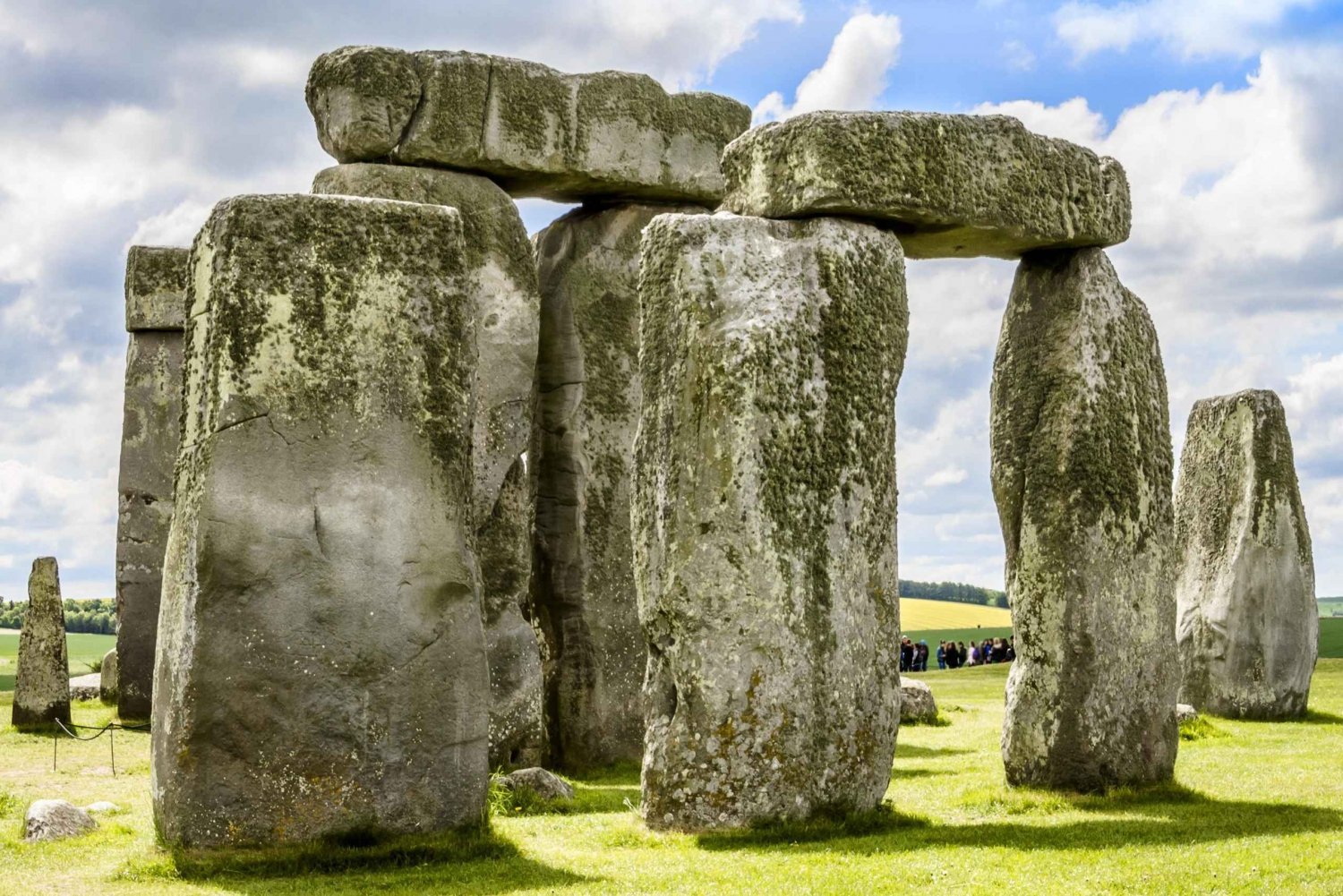 From London: Small Group Stonehenge, Bath & Cotswolds Tour