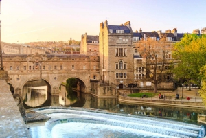 Från London: Smågruppstur till Stonehenge, Bath och Cotswolds