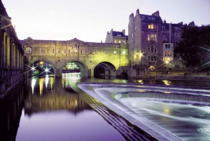 ロンドン発：ストーンヘンジとバースの一日ツアー