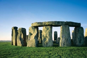 Von London aus: Stonehenge Inner Circle & Windsor Open Top Bus