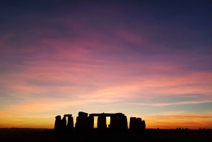Von London aus: Stonehenge Inner Circle & Windsor Open Top Bus