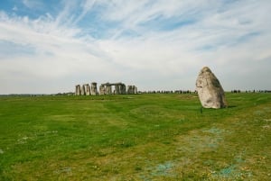 Stonehenge y termas romanas: tour de 1 día desde Londres