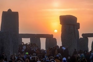 Fra London: Stonehenge Solstice Celebration Tour