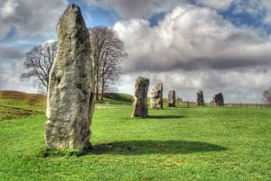 From London: Stonehenge & The Stone Circles of Avebury Tour