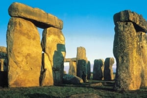 From London: Stonehenge, Windsor & Bath Small Group Day Tour