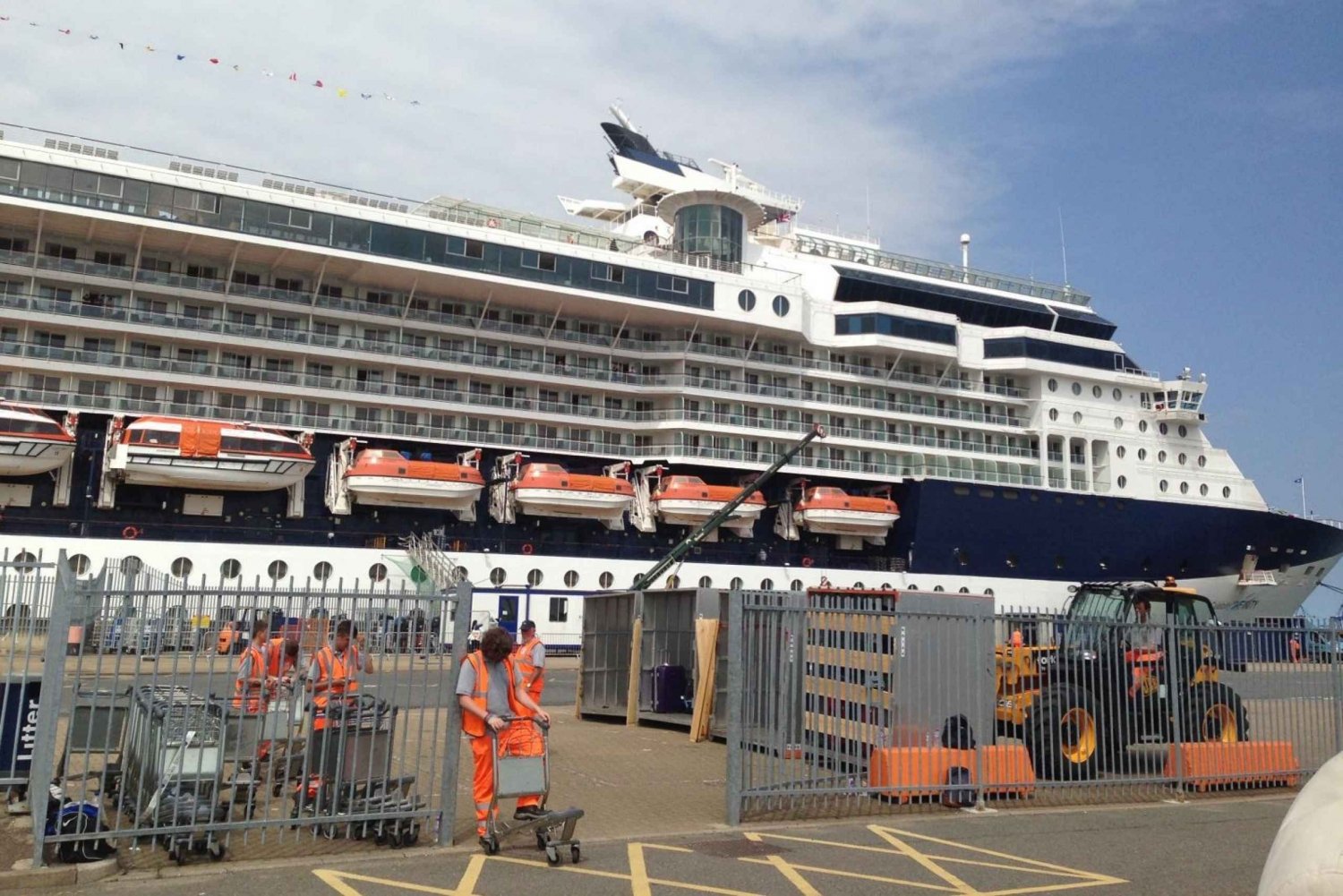 From London: Transfer to Southampton City Cruise Terminal