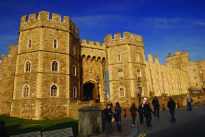 Von London aus: Windsor Castle und Stonehenge mit Snackpaket