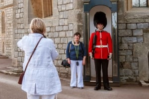 Fra London: Dagstur til Windsor Castle, Stonehenge og Bath