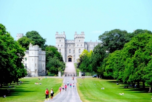 From London: Windsor, Stonehenge & Bath Small-Group Tour