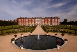 Fra London: Entrébillet til Hampton Court Palace inkl. haven
