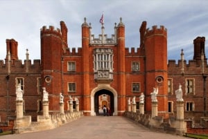 Hampton Court Palace and Windsor Castle Private Car Tour