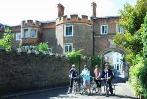 Hampton Court Palace Bike Tour, Royal Park, and Picnic