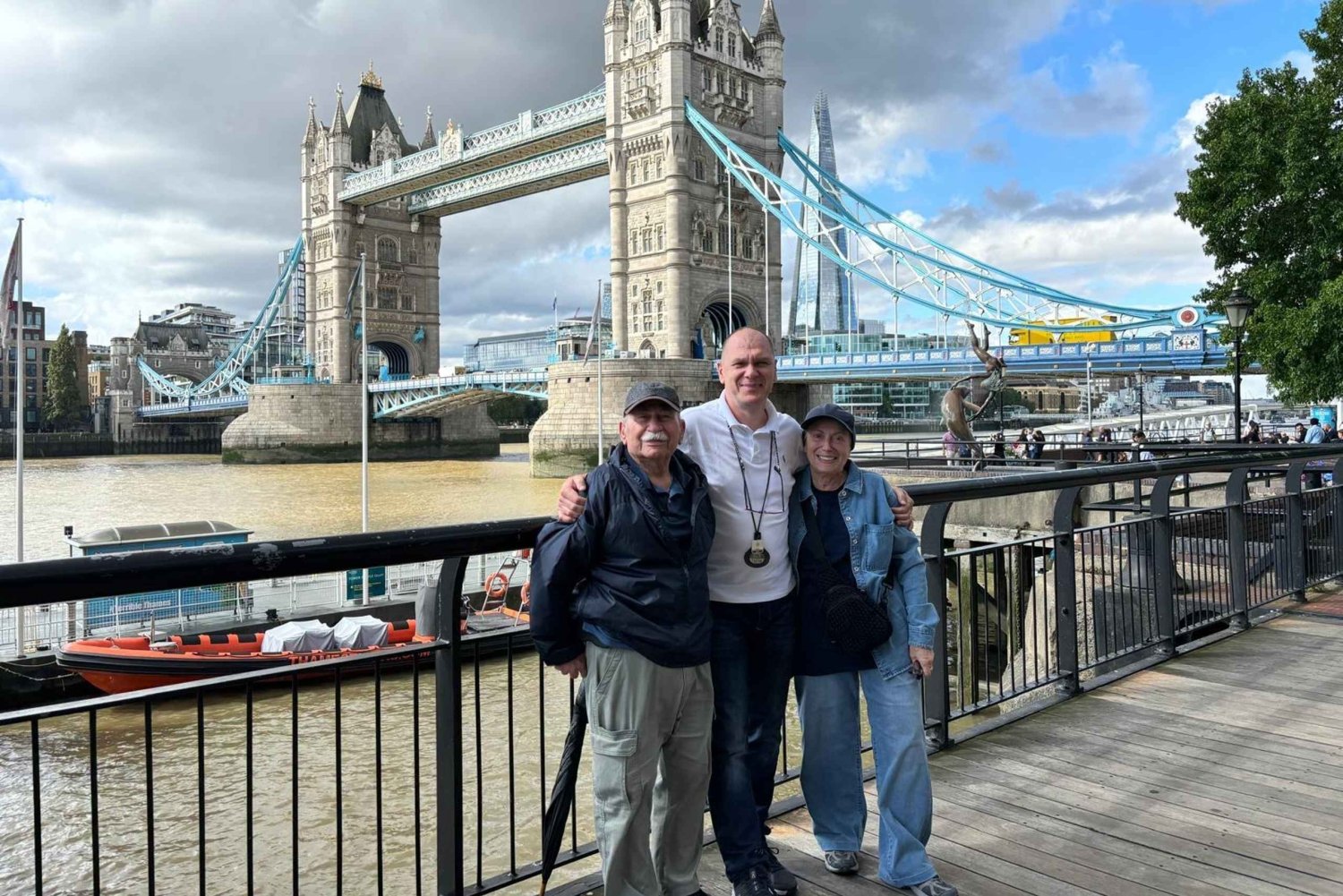 Highlights of London Private Guided Taxi Tour