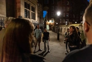 Lontoo: 2-tuntinen Haunted Pub -kävelykierros