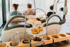 London: Afternoon Tea-bus med et glas prosecco