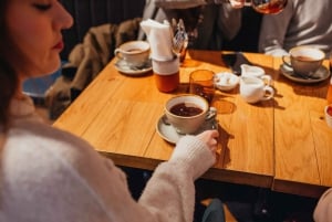 London: Borough Market Food Tour with Local Guide