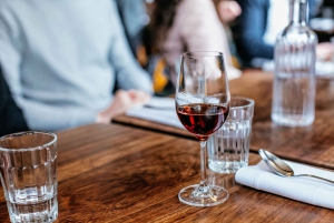 London: Borough Market Food Tour with Local Guide
