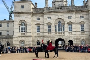 Лондон: Букингемский дворец и смена караула
