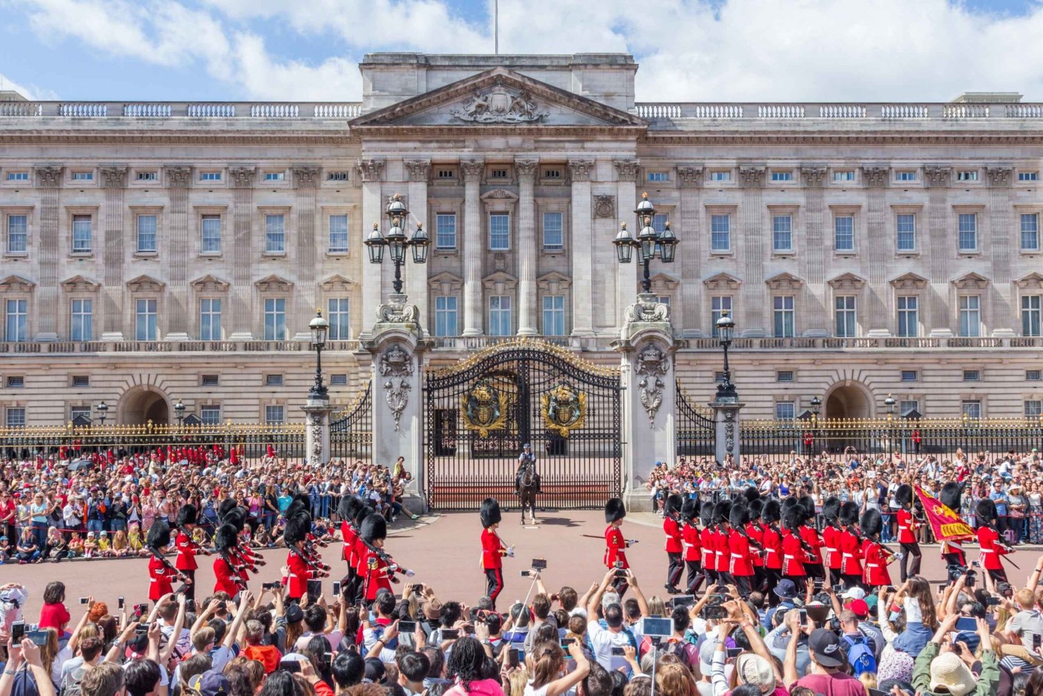 London: Buckingham Palace Ticket und Afternoon Tea