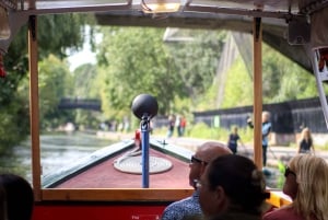 ロンドン：カムデンロックの運河ボート乗船