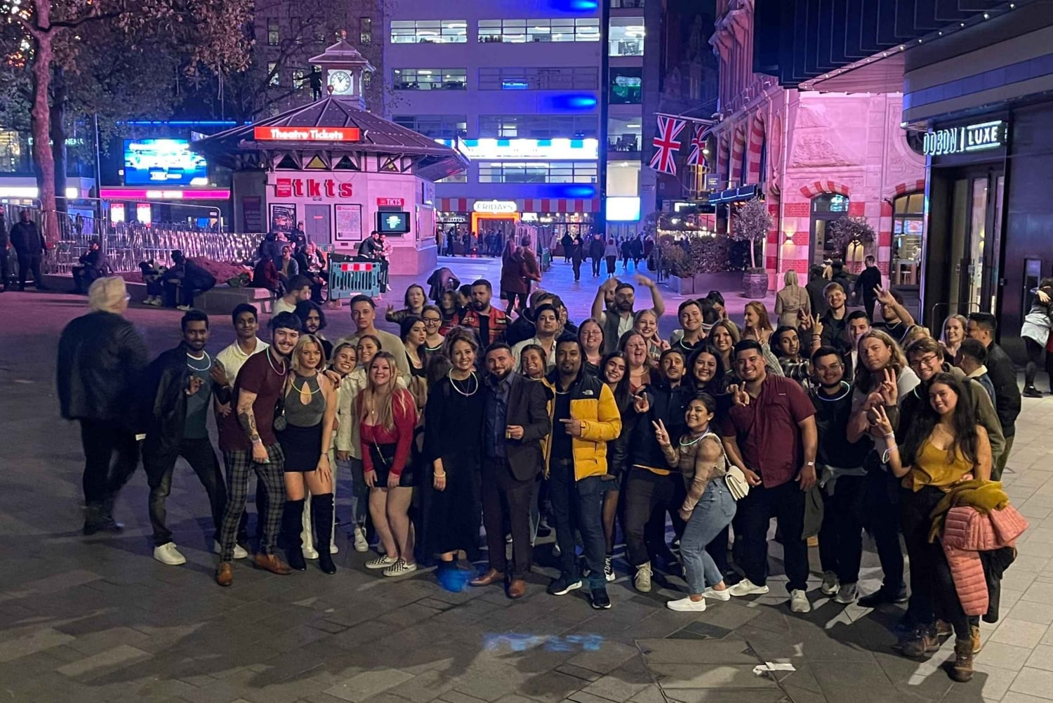 O que estás a fazer em Londres? Pub Crawl no centro de Londres com ofertas de bebidas