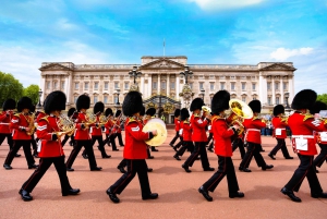 London: Changing of the Guard & Central London Food Tour