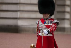 London: Changing of the Guard Experience and Landmarks Tour