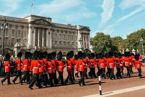London: Changing of the Guard Experience and Landmarks Tour