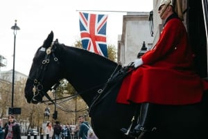 London: Changing of the Guard Experience and Landmarks Tour