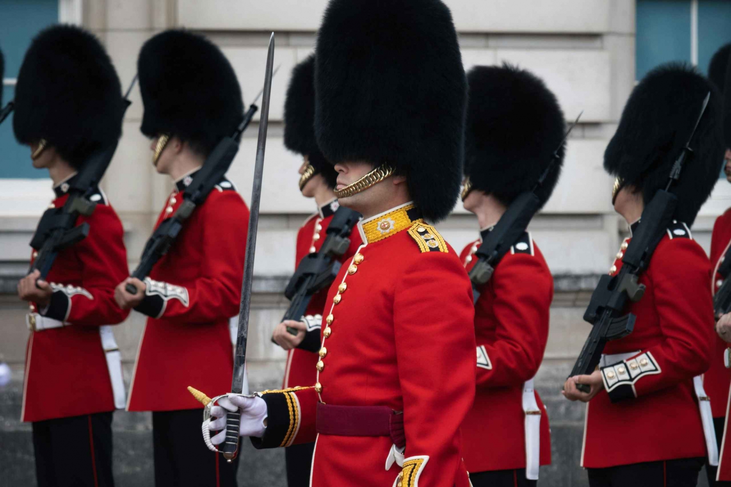 London: Changing of the Guard Experience Private Tour Guide