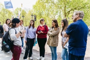 Londyn: Zmiana warty podczas pieszej wycieczki