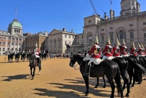 London: Changing of the Guard Walking Tour
