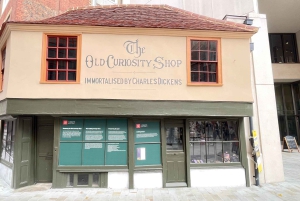 London: Charles Dickens Walking Tour for Small Groups