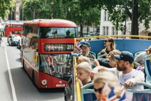 Lontoo: Lasten bussikierros kommenteilla
