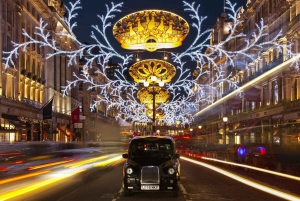 London: Christmas Eve City Tour with Dinner & Midnight Mass