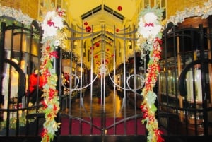 London: Privat tur med julbelysning med ikonisk London-taxi