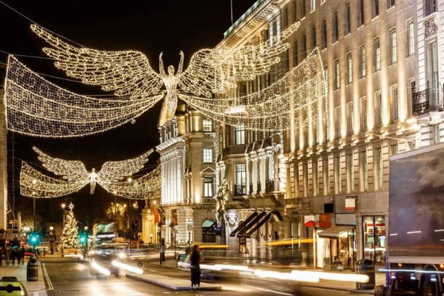 London: Christmas Lights Tour, Mince Pies, & Festive Drinks