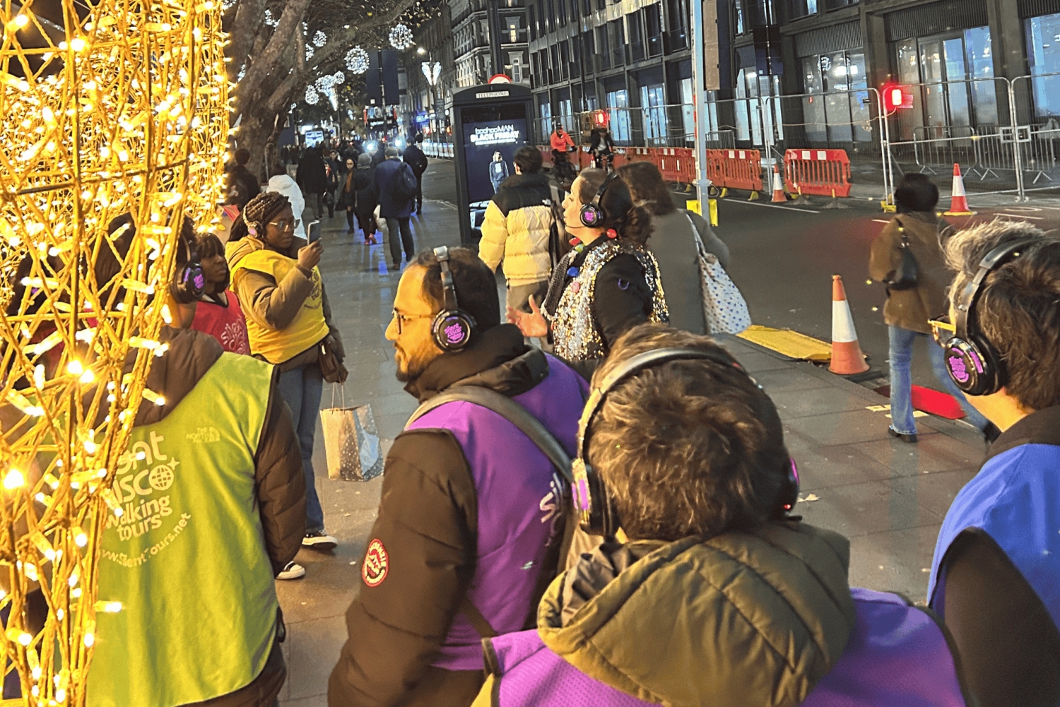 London: Christmas Lights Tour - With Christmas Music