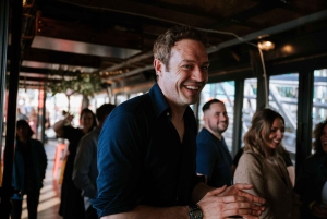 Londen: Duistere komedie op Iconische Battersea Schuit