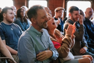 Londres : Comédie noire sur l'emblématique péniche de Battersea