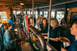 London: Mörk komedi på ikoniska Battersea Barge