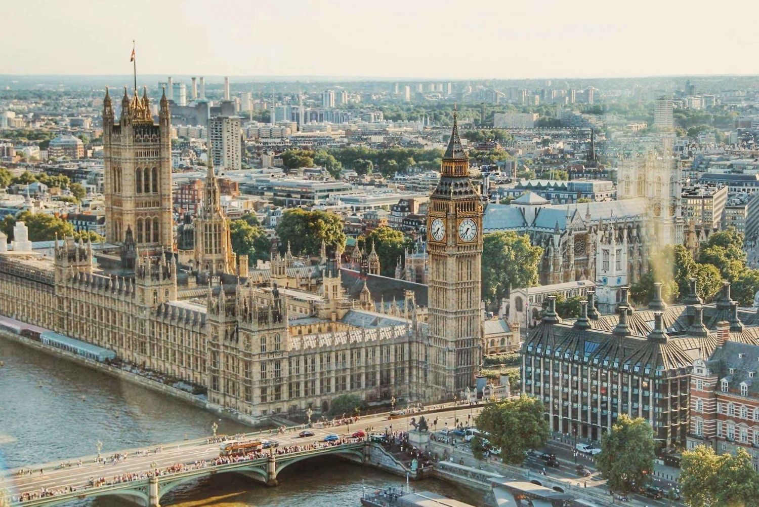 London: Digital Audio Guides for Big Ben and Tower Bridge