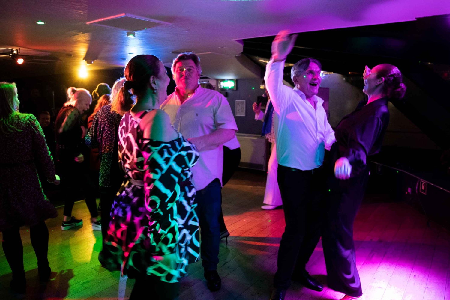 Лондон: круиз с ужином с Элвисом Трибьютом по Темзе