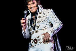 Лондон: круиз с ужином с Элвисом Трибьютом по Темзе