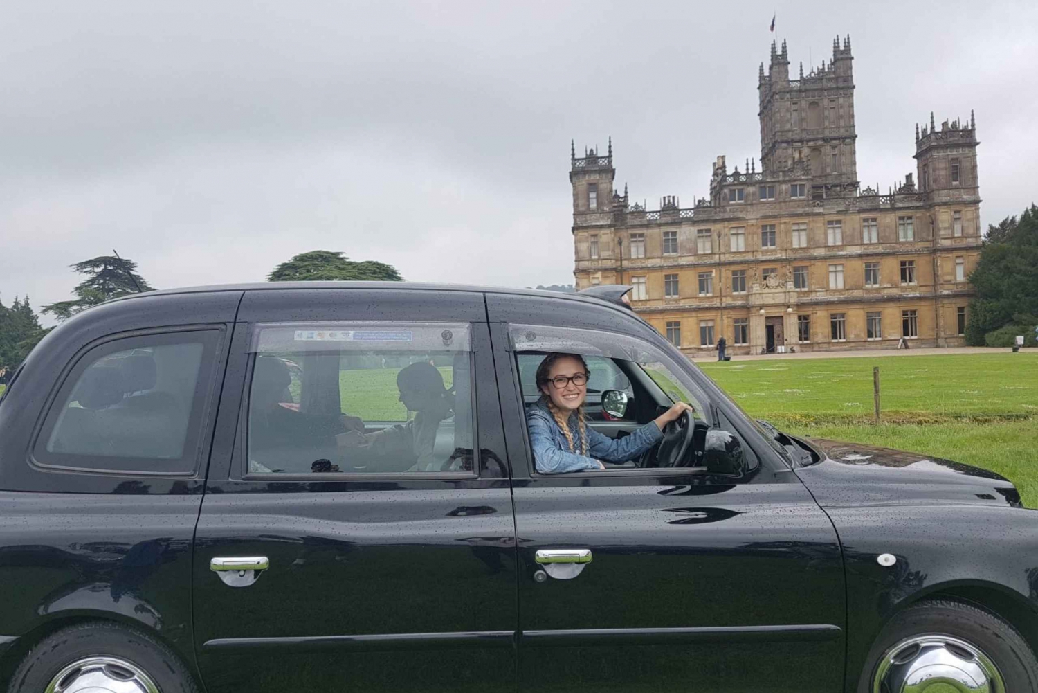 Lontoo: Downton Abbey Countryside Black Taxi VIP Tour