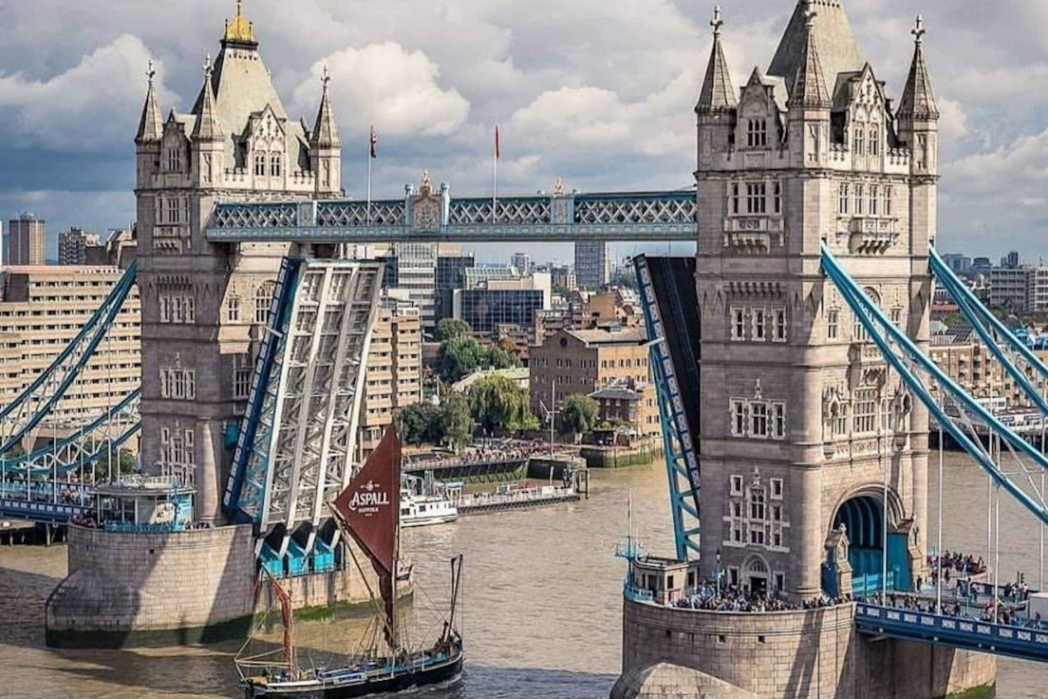 London, London: Westminster Walking Tour & Besök Tower Bridge