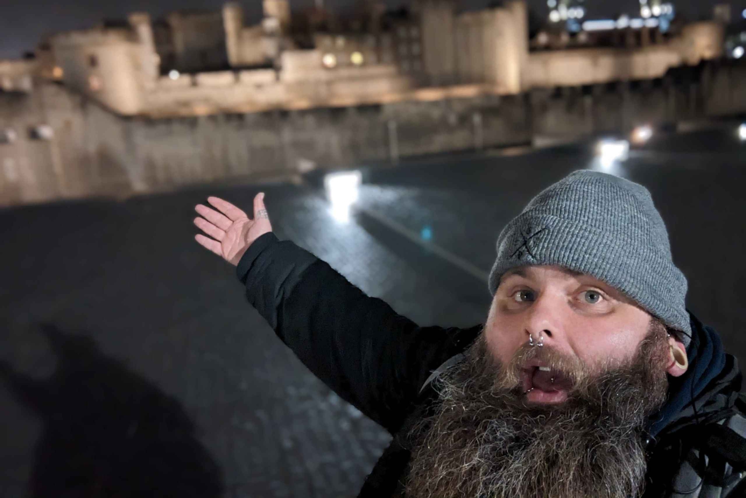 Londres: Paseo fantasmal y paseo en barco por el río Támesis