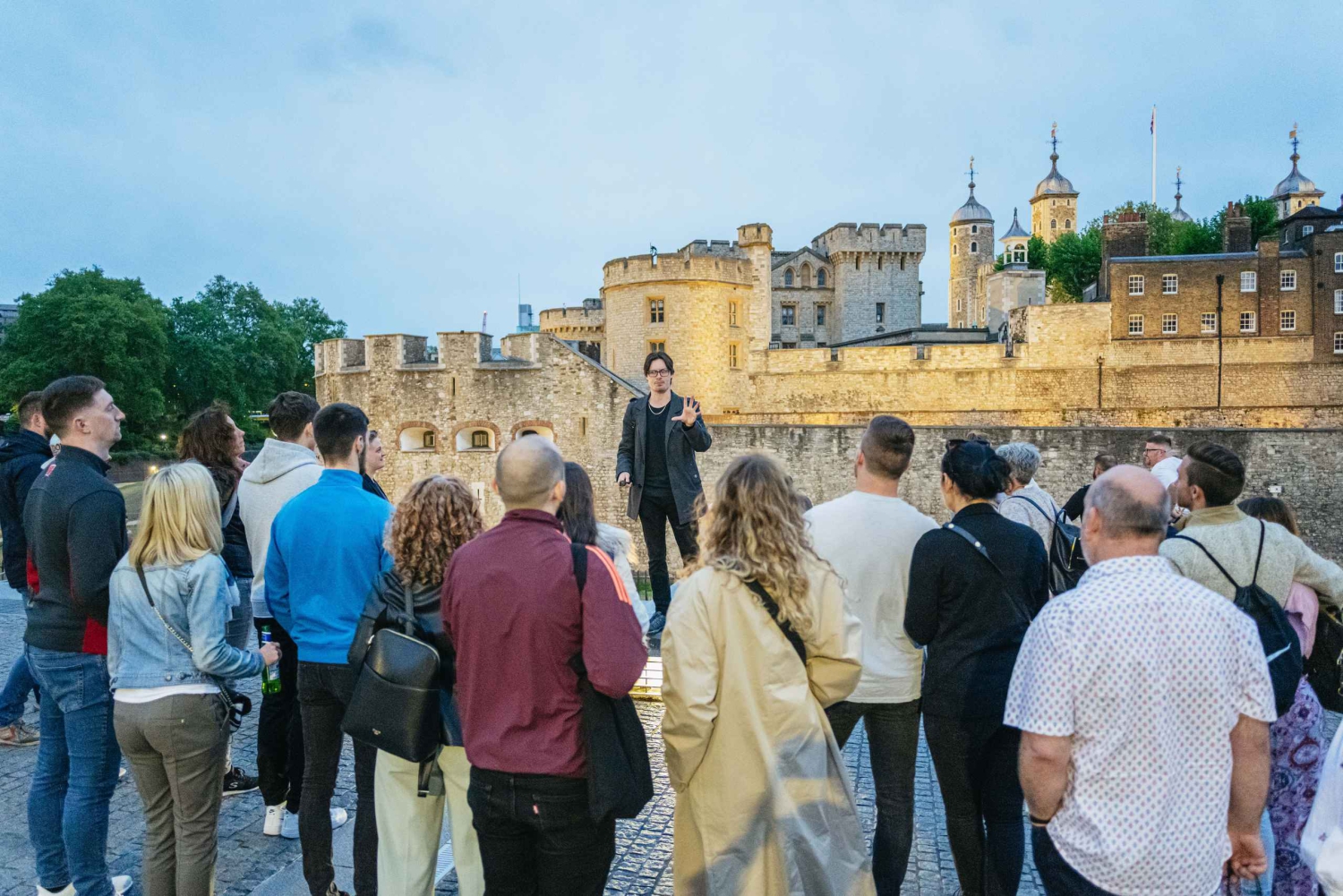 Londres: Paseo fantasmal y paseo en barco por el río Támesis